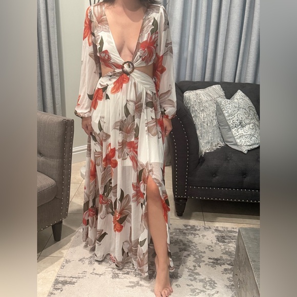 Kate And Lily Dresses & Skirts - Kate and Lily Floral V-Neck cutout long sleeve Maxi Dress nwot